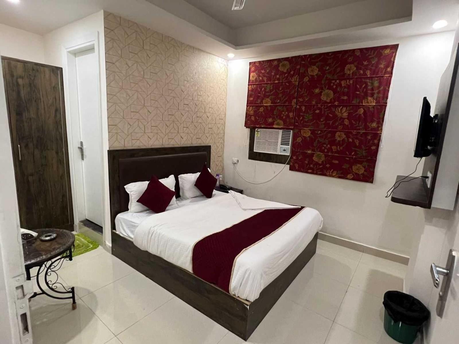 Hotel O Alpha Stay Neu-Delhi Exterior foto